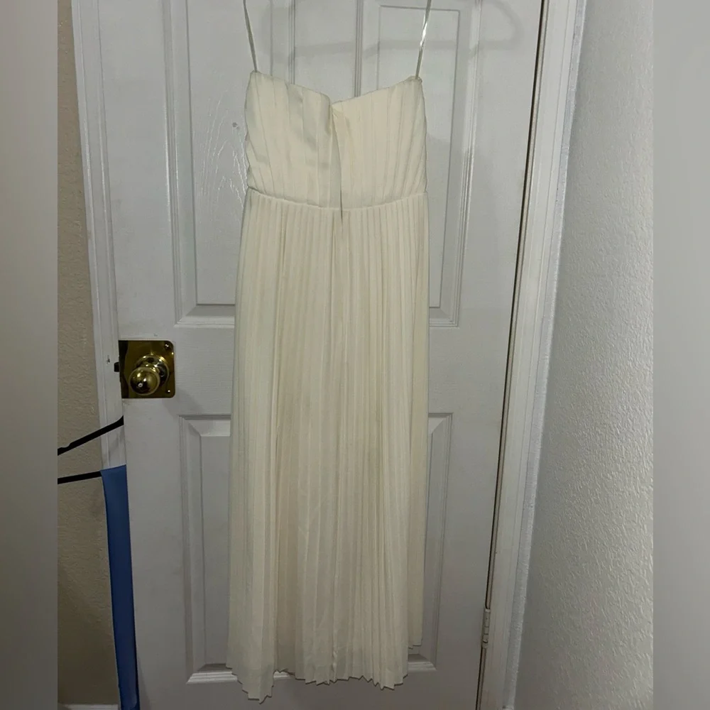 House of CB — Amorata Cream Strapless Pleated Dress - Picture 7 of 8